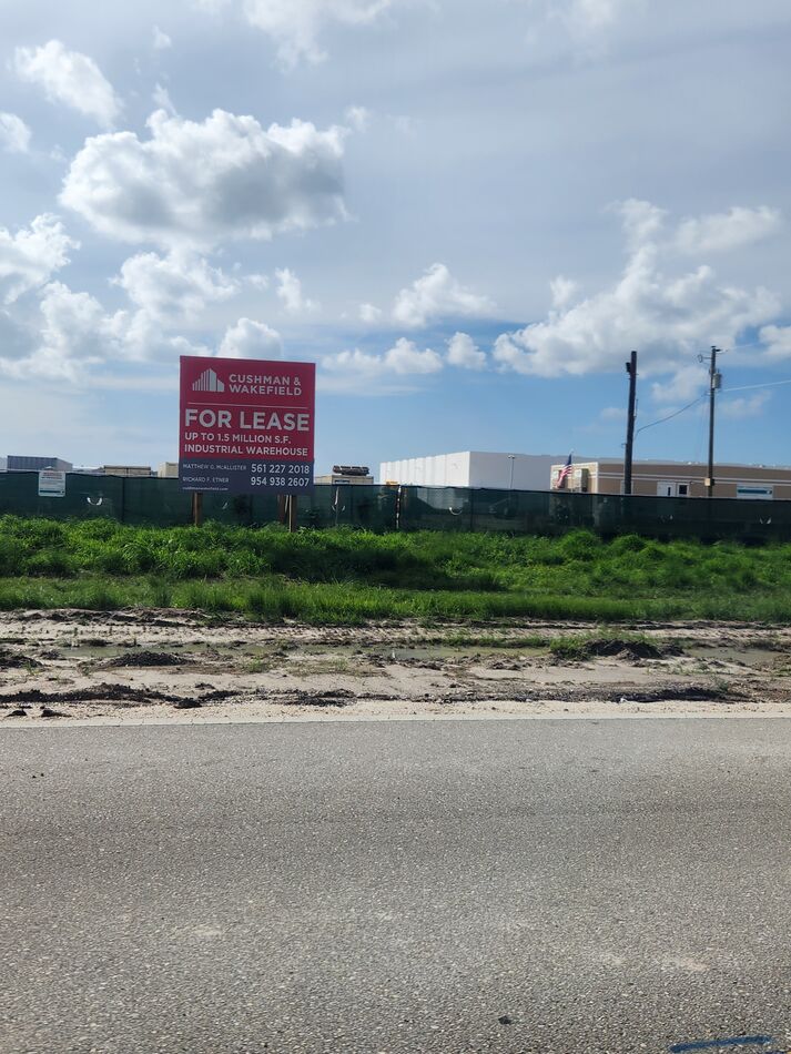 Giant warehouse on Kanner Hi everyone. Recently, I traveled on Kanner